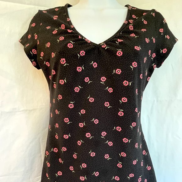 Express Sz M form-fitting tee shirt black with pink flowers and dots pattern - Picture 2 of 8